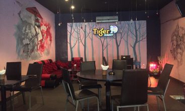 Sang Quán Cafe - Nhà Hàng , Khu Sân Bay, 4/1 Hậu Giang , F.4 , Tân Bình